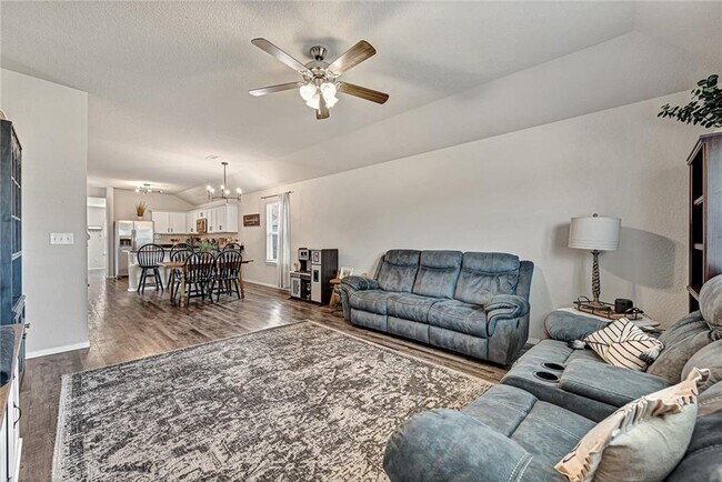 Building Photo - 1221 S Ivory Bill Ln