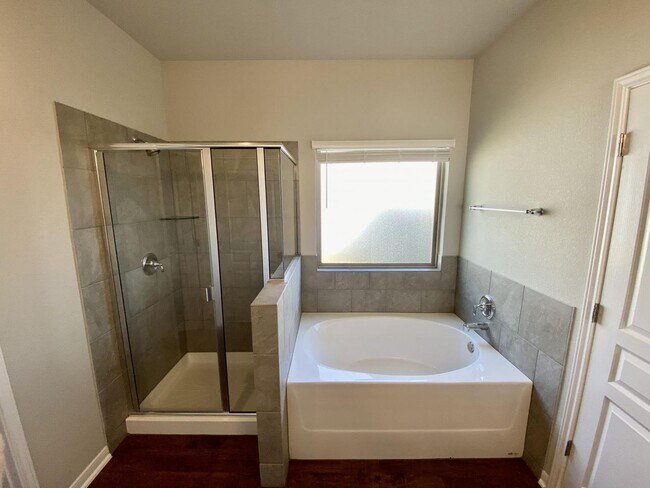 Building Photo - 4bd/2ba in Temple Texas minutes from Charming Belton.