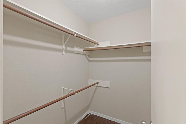 Building Photo - 6934 Renfro Dr