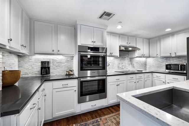 Building Photo - 4242 Lomo Alto Dr