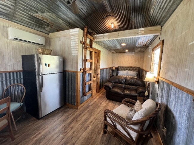 Building Photo - Fully Furnished Country Studio for Lease