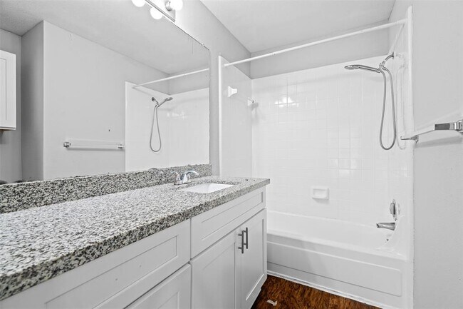 Building Photo - 1806 River Crossing Cir