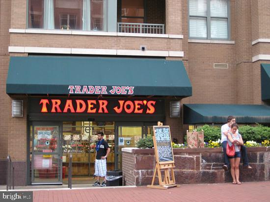 Building Photo - 2555 Pennsylvania Ave NW