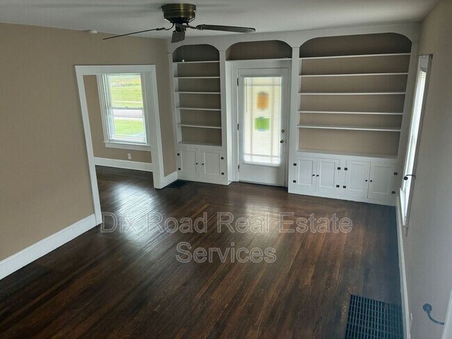 Building Photo - 504 Highland St