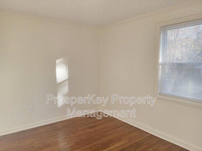 Building Photo - 3619 Walton St