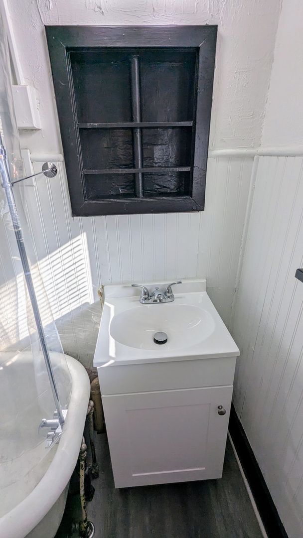 Building Photo - Schonfeld Holdings, LLC (916 6th St)