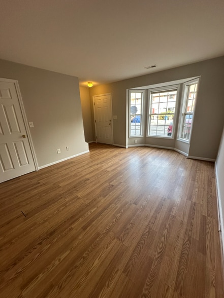 Building Photo - 833 Brickwood Ct