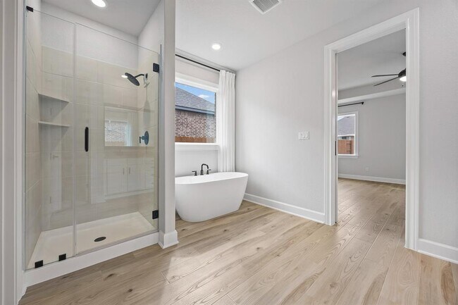 Building Photo - 114 Nandina Path