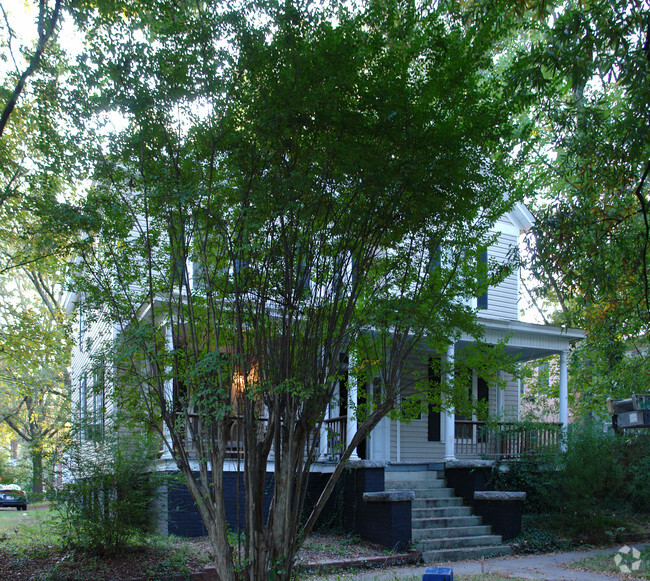 Primary Photo - 804 Lancaster St