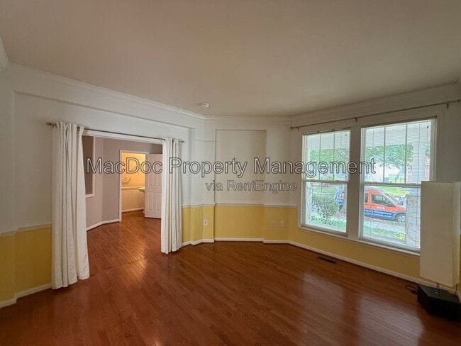 Building Photo - 1404 Graham Dr