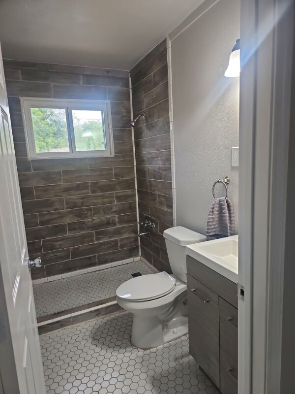 Building Photo - 5003 Lark Ave