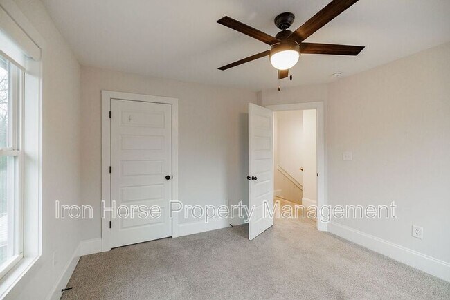 Building Photo - 125 Harper St