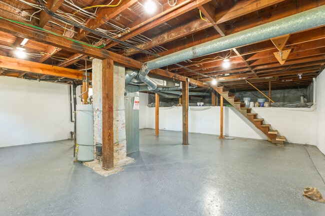 Building Photo - 9648 N Central St