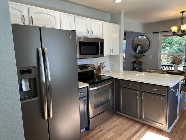 Building Photo - Beautiful Spanaway Home in Quiet Neighborhood
