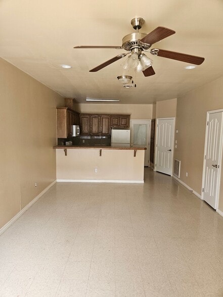 Building Photo - 804 N Taylor Rd