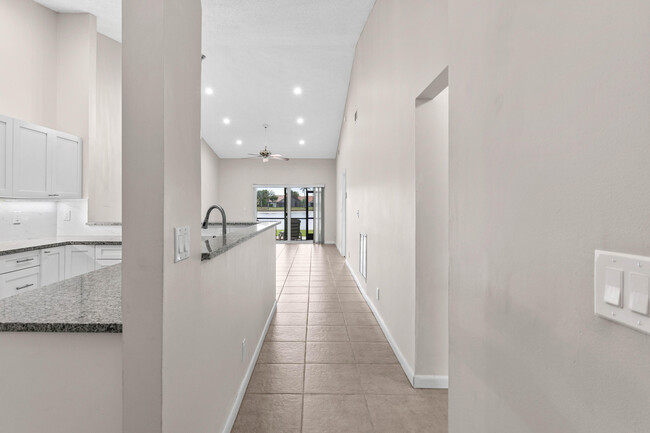 Building Photo - 12235 Forest Greens Dr