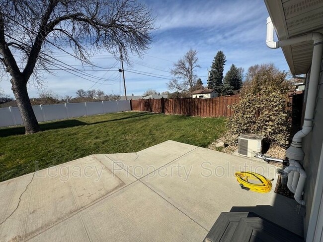 Primary Photo - 1832 Assumption Dr