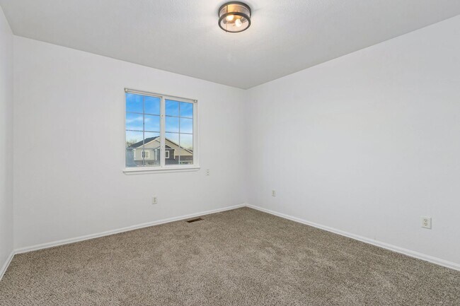 Building Photo - Fully Renovated Single Family Home! Severa...