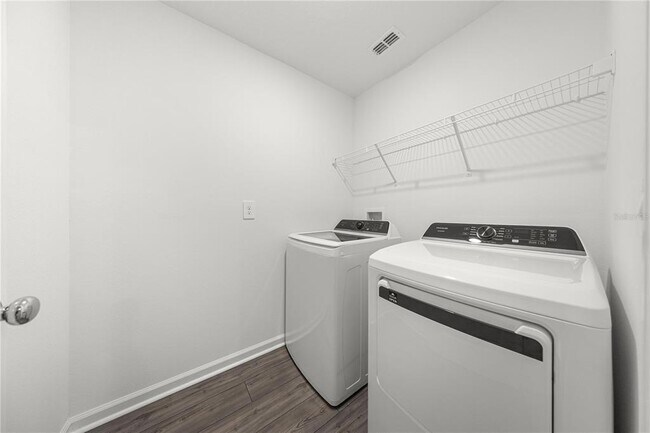 Building Photo - 4883 SW 81st Lp