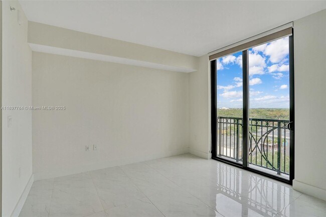 Building Photo - 301 Altara Ave