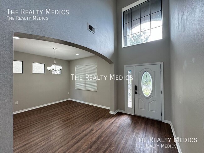 Building Photo - 5107 Appenine Loop W