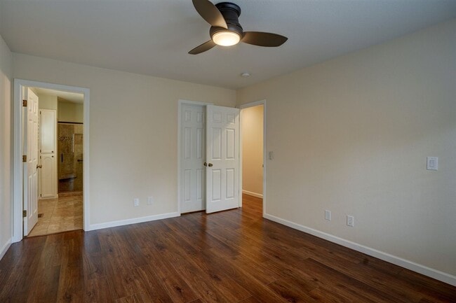 Building Photo - 3 bedroom, 2 bathroom home in Forest Hylands!