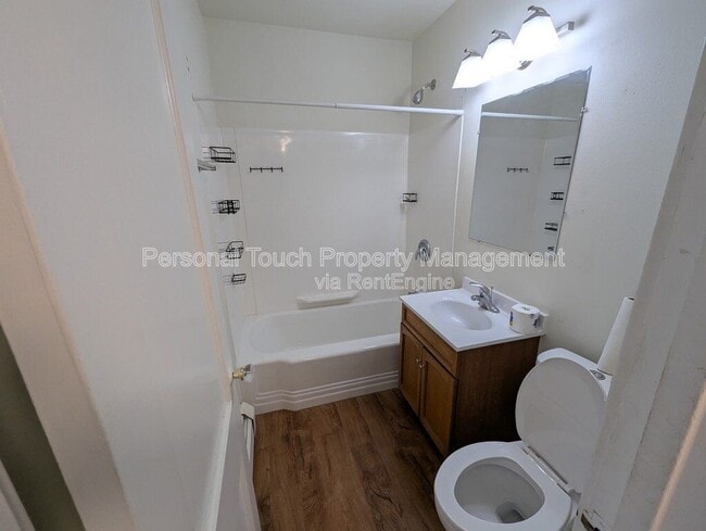 Building Photo - 541 2nd St N