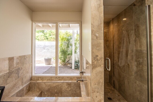 Building Photo - 7441 E Century Dr