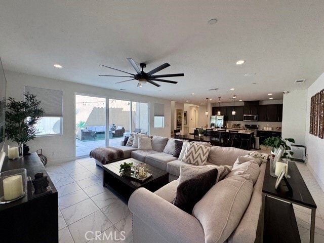 Building Photo - 38572 Rosegate Pl