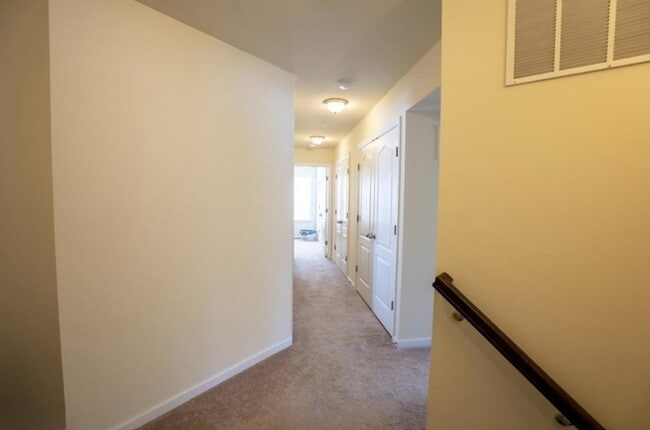 Building Photo - 6778 McCormick Dr