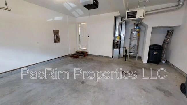 Building Photo - 5740 Sapphire Loop