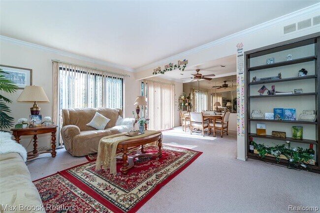 Building Photo - 862 Yorktown Ct