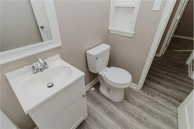 Building Photo - 919 N Piatt Ave