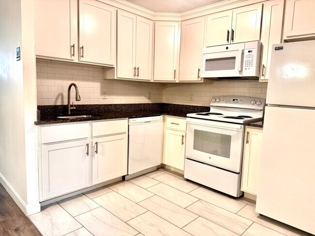 Building Photo - 395 Revere Beach Pkwy