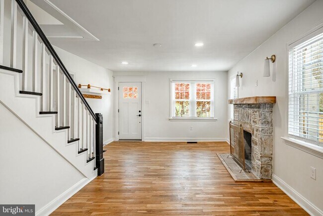 Building Photo - 539 Northbrook Rd