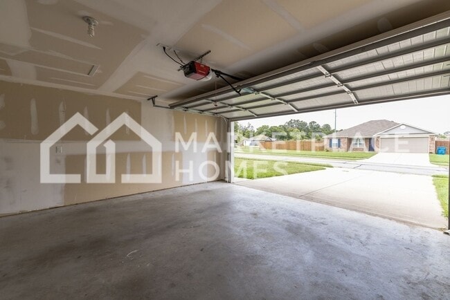 Building Photo - 825 NW 68th Ave