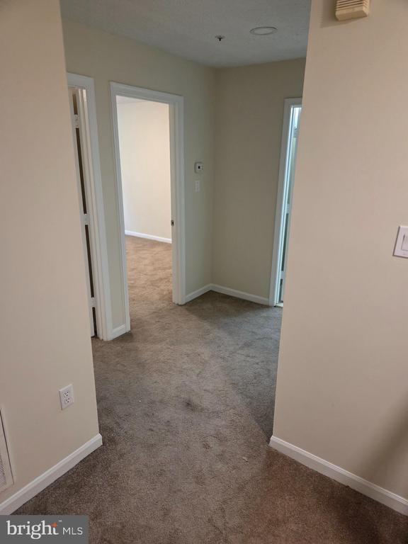 Building Photo - 4604 Deepwood Ct