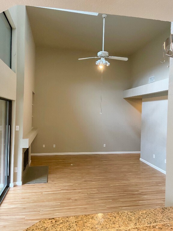 Building Photo - 4711 Spicewood Springs Rd