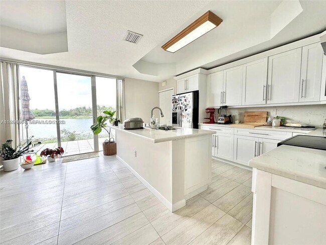 Building Photo - 10679 SW 6th St