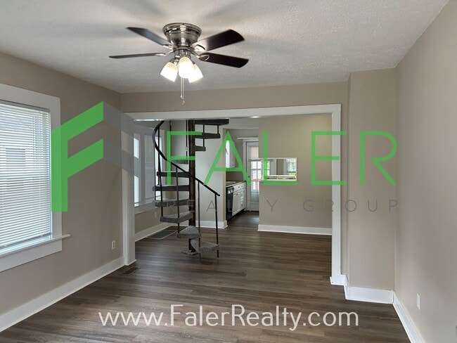 Building Photo - Charming Belmont Home!