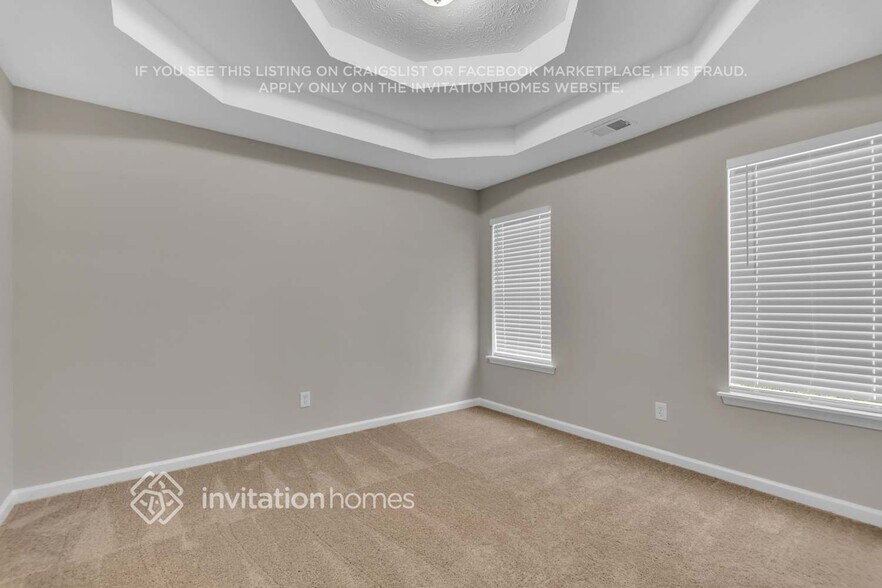 Building Photo - 4022 Robin Cir