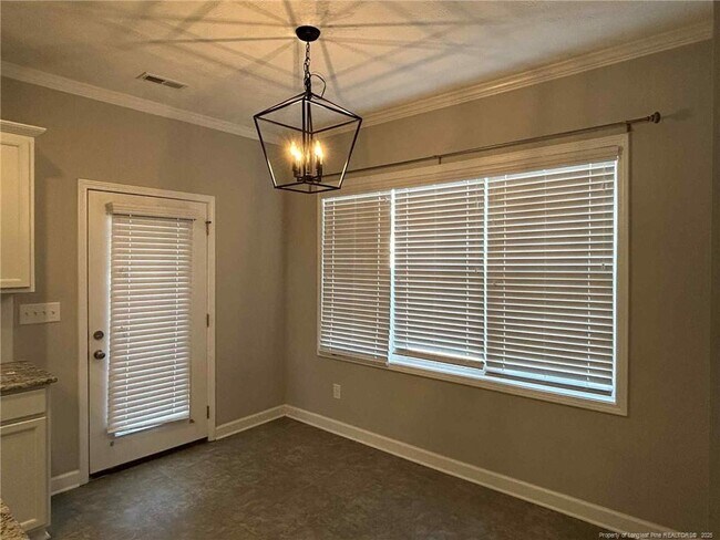 Building Photo - 2406 Bankswood Ct