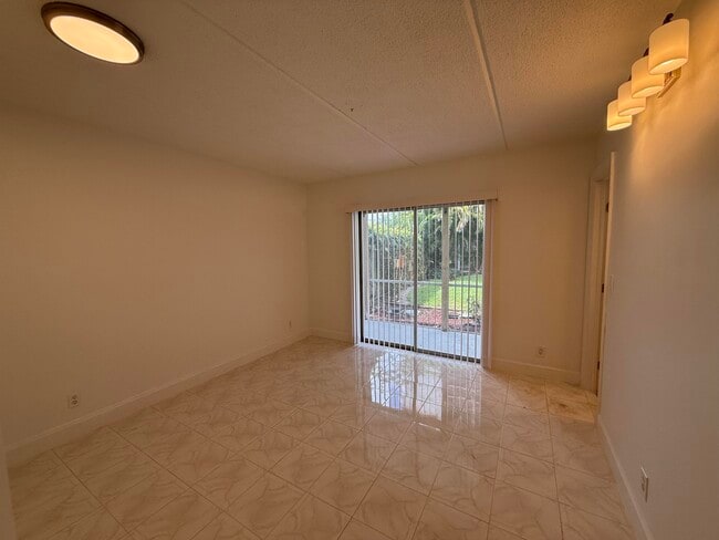 Building Photo - 4500 N Flagler Dr