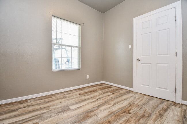 Building Photo - 1117 Fred St