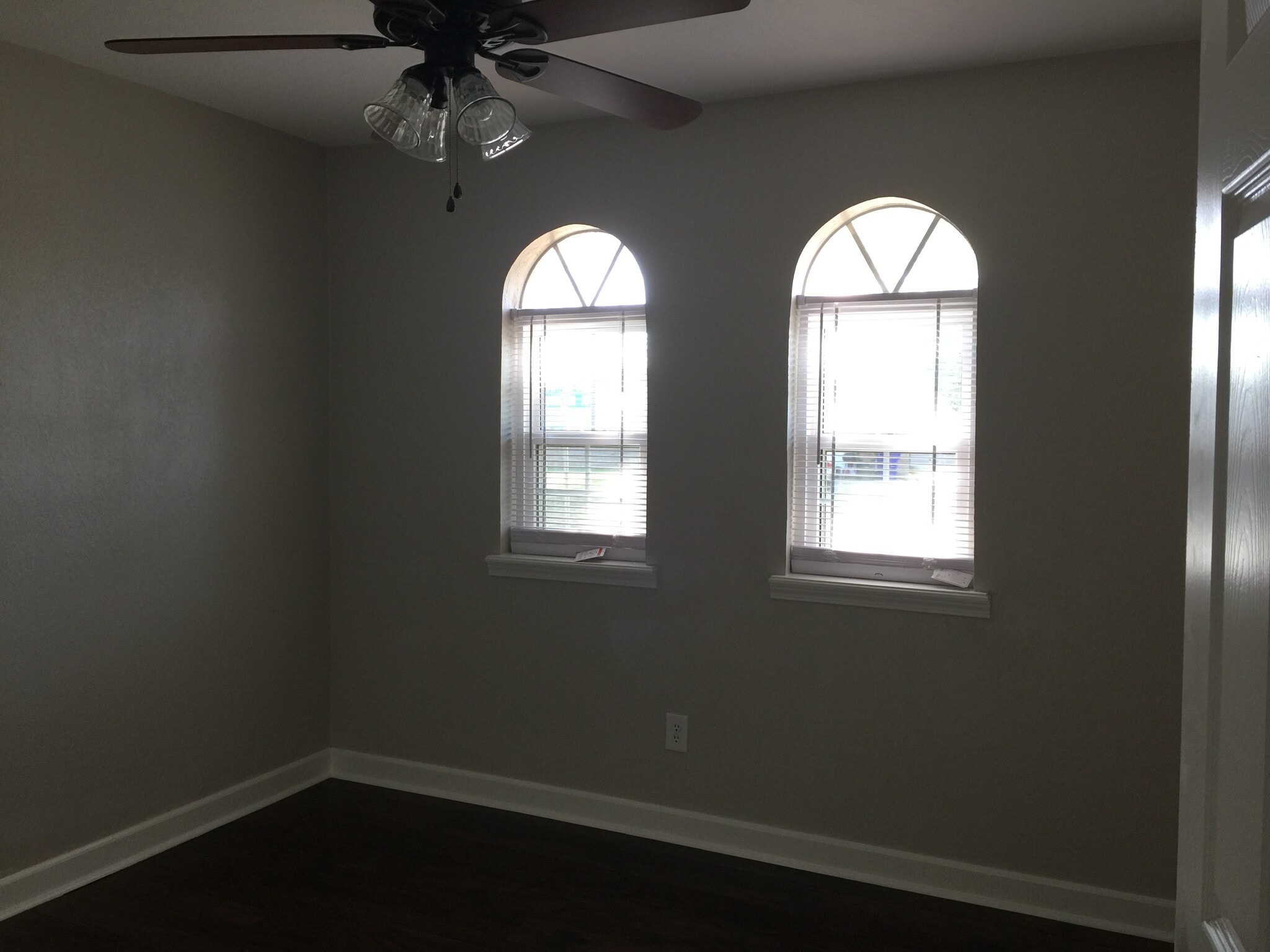 Building Photo - 1625 Farmington Ave