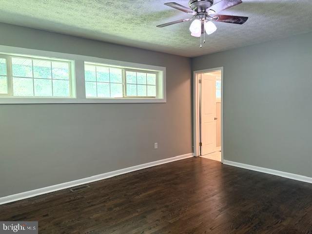 Building Photo - 7697 Hedgesville Rd