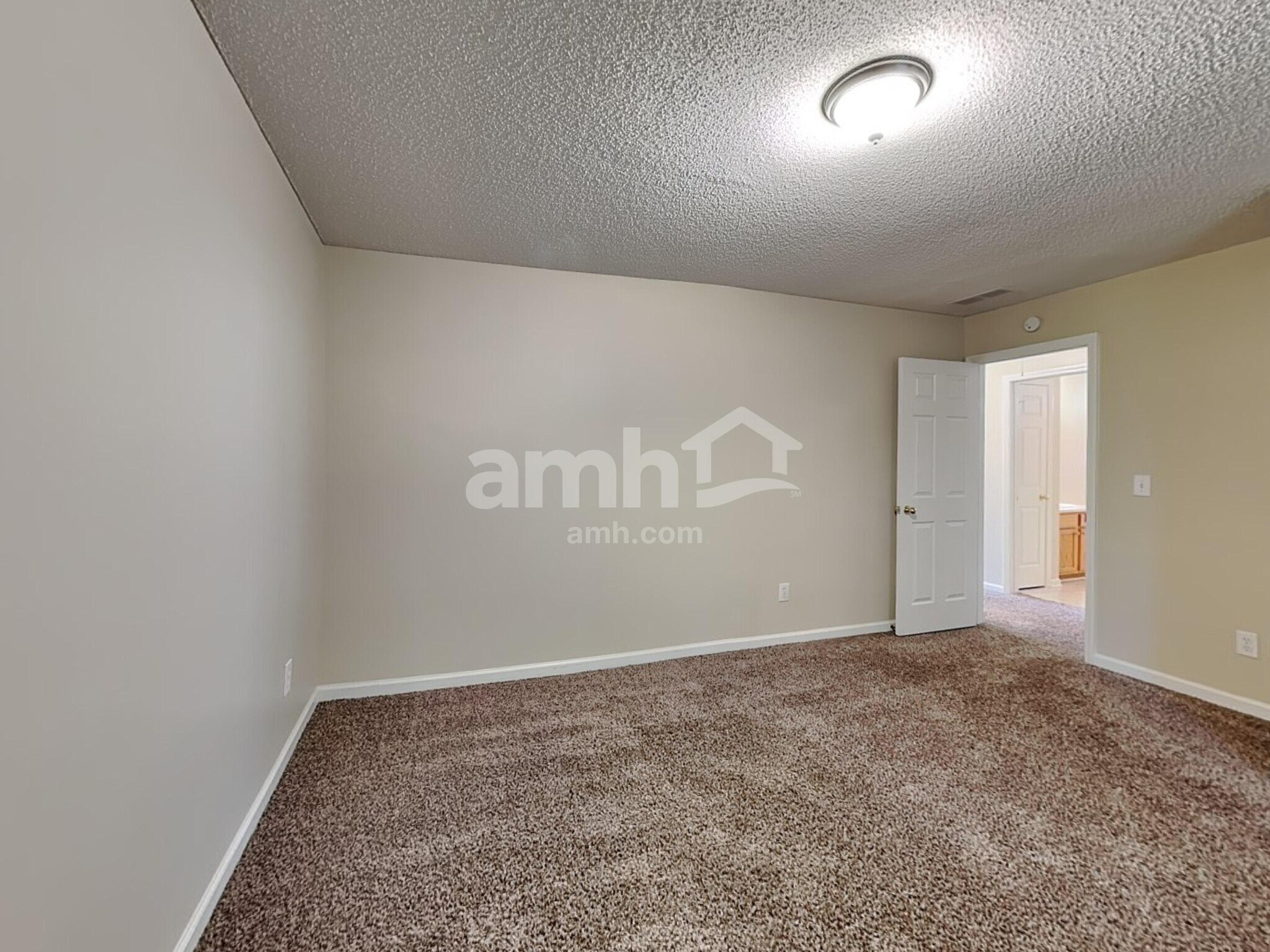 Building Photo - 4020 Angels Dr