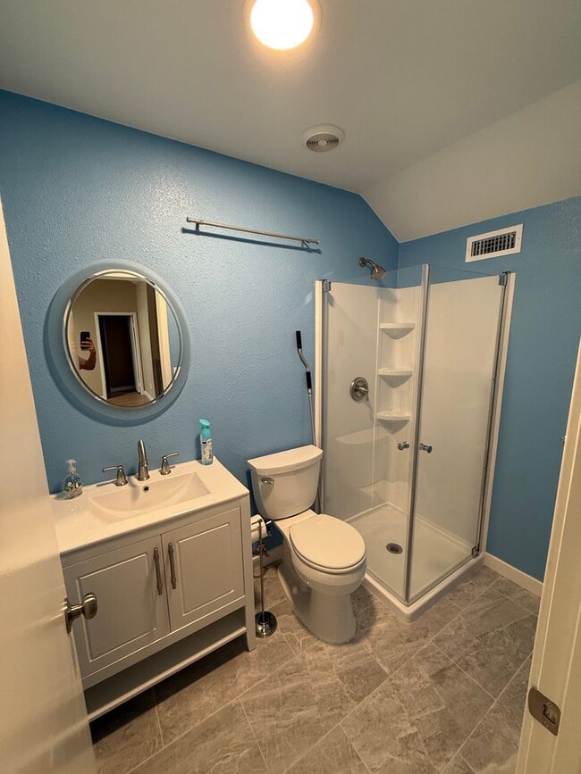 Building Photo - Newly Renovated Home on a Quiet Cul-de-Sac – Available Now