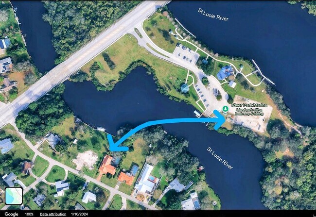 Building Photo - 465 SE Naranja Ave