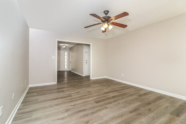 Building Photo - 3626 Spring Meadow Ct